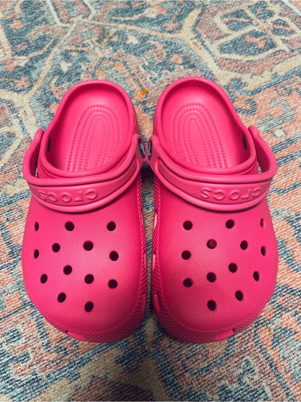 CROCS great like